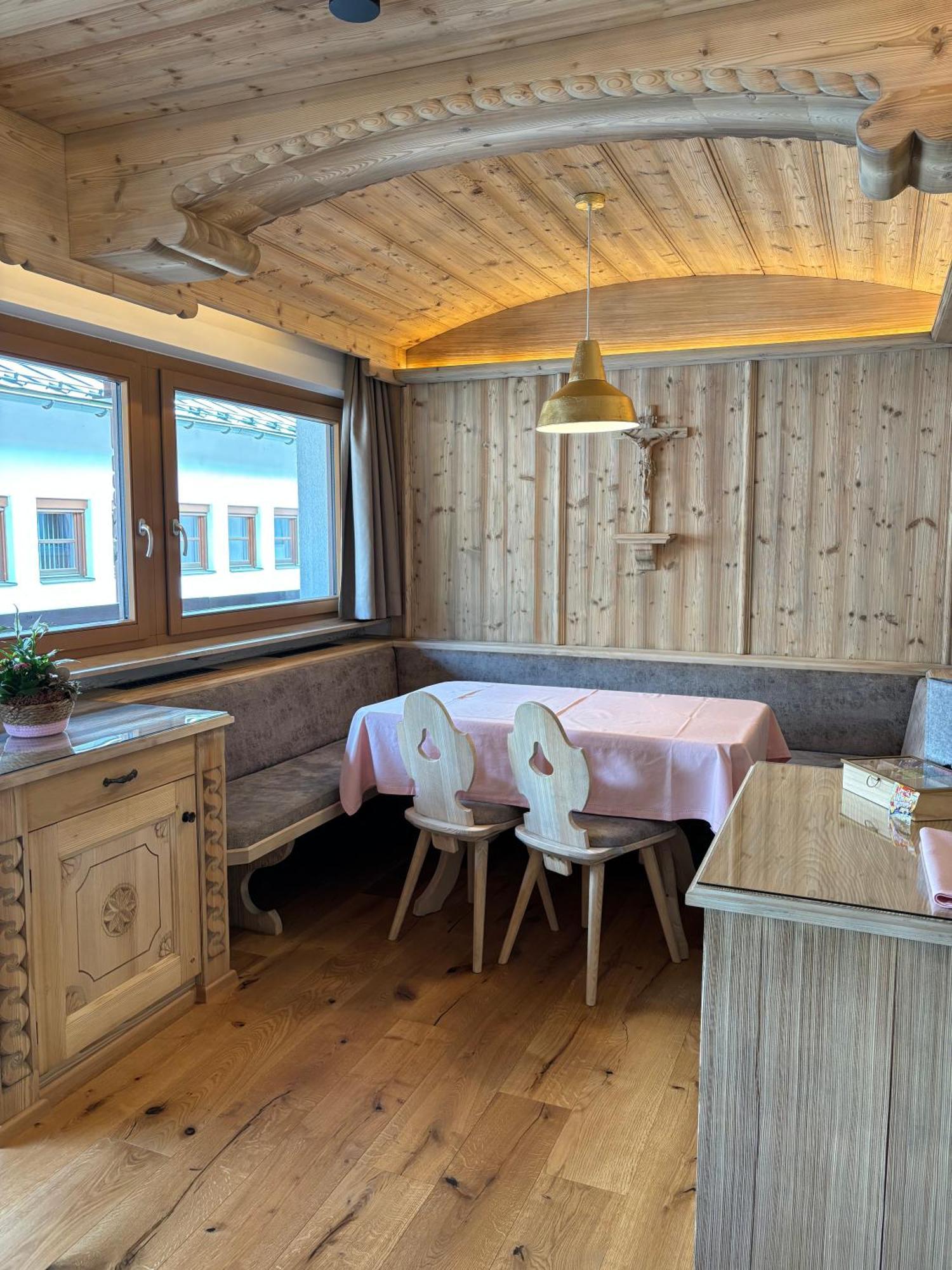 Appartement Rosa St. Johann in Tirol Szoba fotó